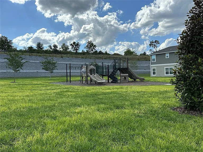 9354 Westside Hills Dr — Photo 15