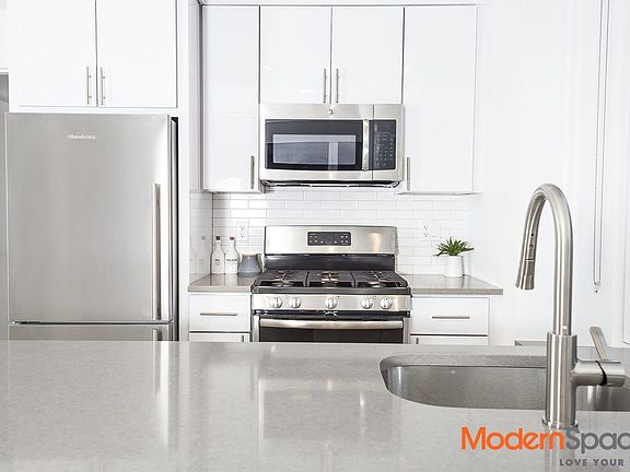 4th image of 3092 29th St APT 2K