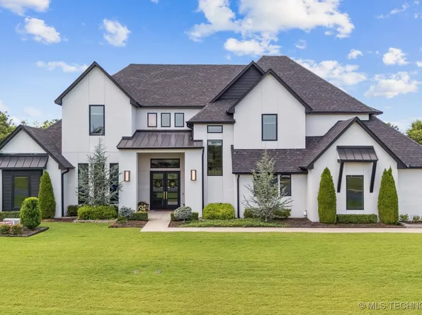 18004 E Limestone Ln, Owasso, OK 74055