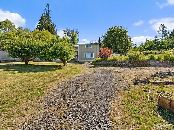2nd image of 1649 Pleasant Valley Road
