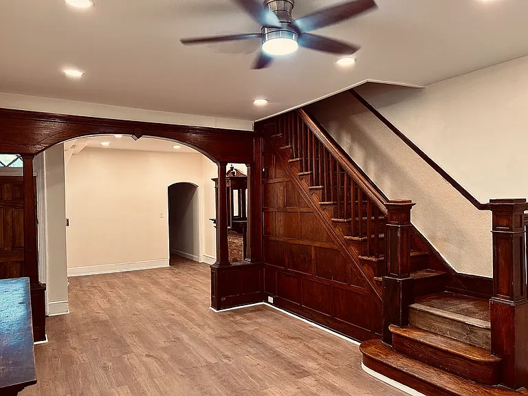 2810 Frankford Ave — Photo 4
