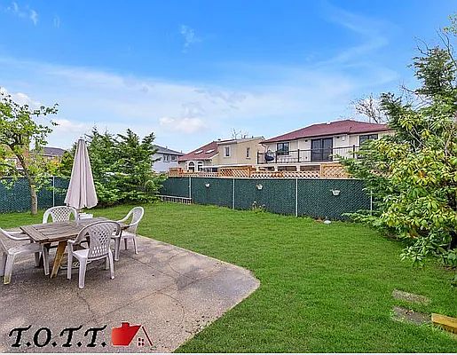 5th image of 2415 E 64th St #1
