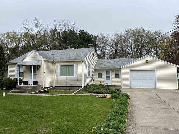 2nd image of 26265 Lakeview Dr
