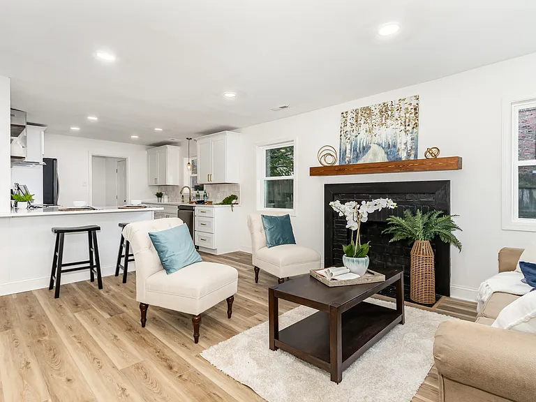 209 E Lavender Ave — Photo 10