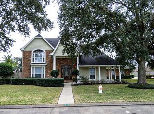 2513 Edgemont Ln, Nederland, TX 77627