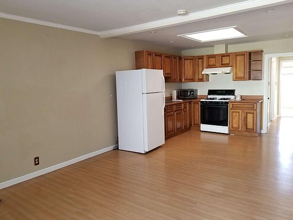 4th image of 39 Williar Ave