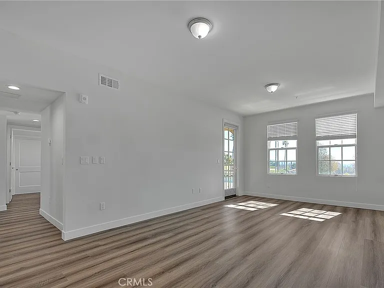 501 W Foothill Blvd #201 — Photo 6