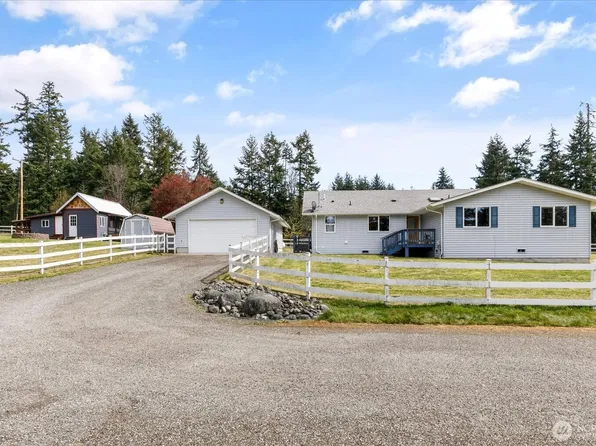 5295 Bounty Loop, Freeland, WA 98249