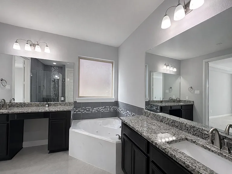 2406 Trocadero Ln — Photo 26
