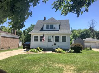 22124 Violet St, Saint Clair Shores, MI 48082