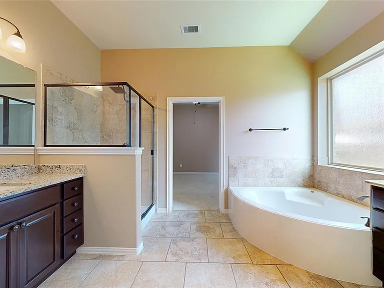 12314 Meadow Breeze Dr — Photo 24