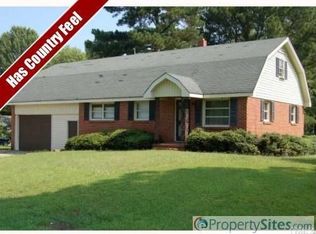712 W Waddell St, Selma, NC 27576