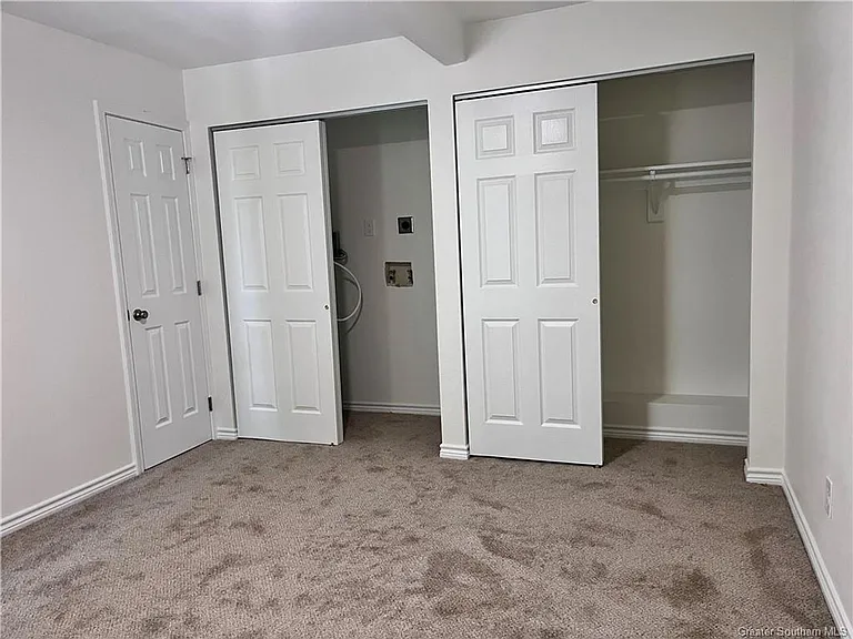 1020 W McNeese St #13F — Photo 10