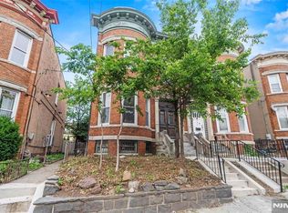 264 Woodlawn Ave, Jersey City, NJ 07305