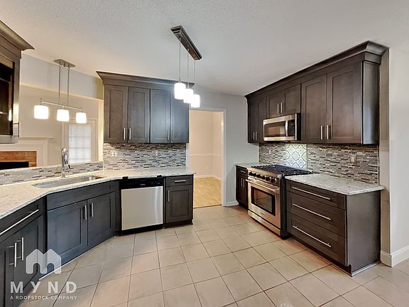 5th image of 540 Washington Dr