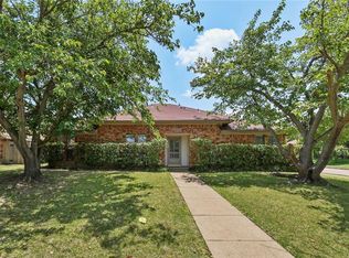 824 Broadmoor Dr, Mesquite, TX