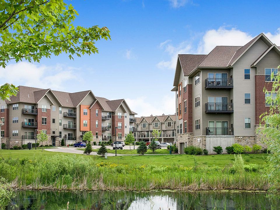 The Woodlands Buildings Exterior
