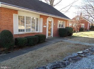 28 Park Rd, Reading, PA 19609