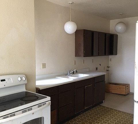 5th image of 3718 N Gove St