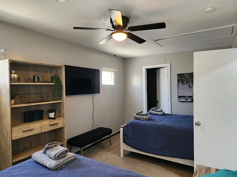 1214 W Highland Ave — Photo 61