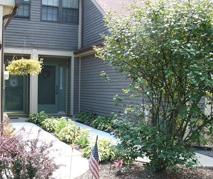 2nd image of 33 Concord Rd APT C