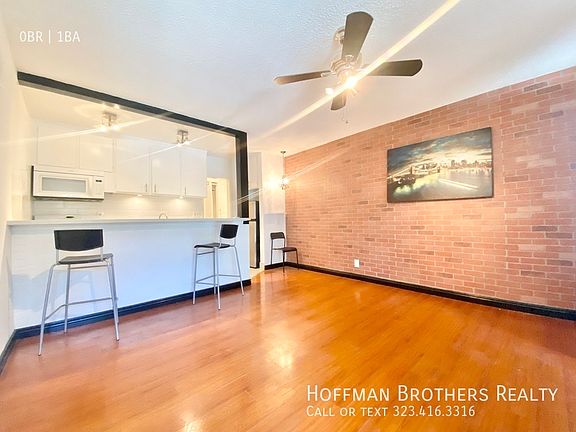 3rd image of 1315 N June St #119