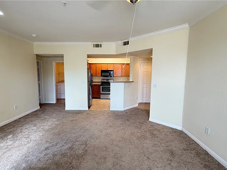 4400 S Jones Blvd #2129 — Photo 10
