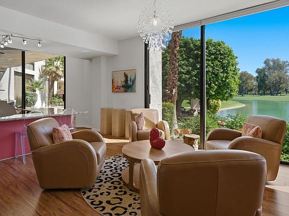 4th image of 910 Island Dr APT 109