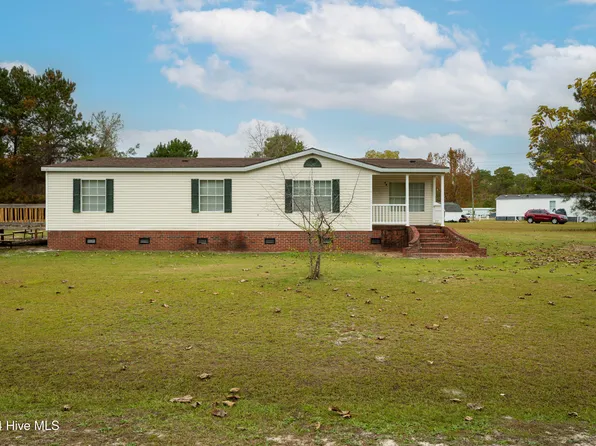 98 Sandhill Loop Road, Elizabethtown, NC 28337