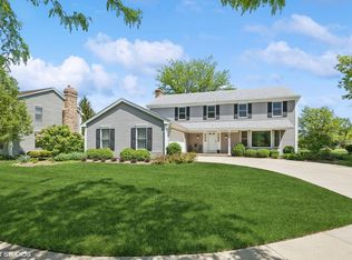 195 Old Forge Rd, Elgin, IL 60123