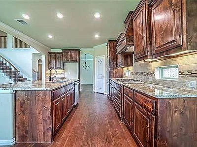 9765 Atlantic Ln — Photo 5