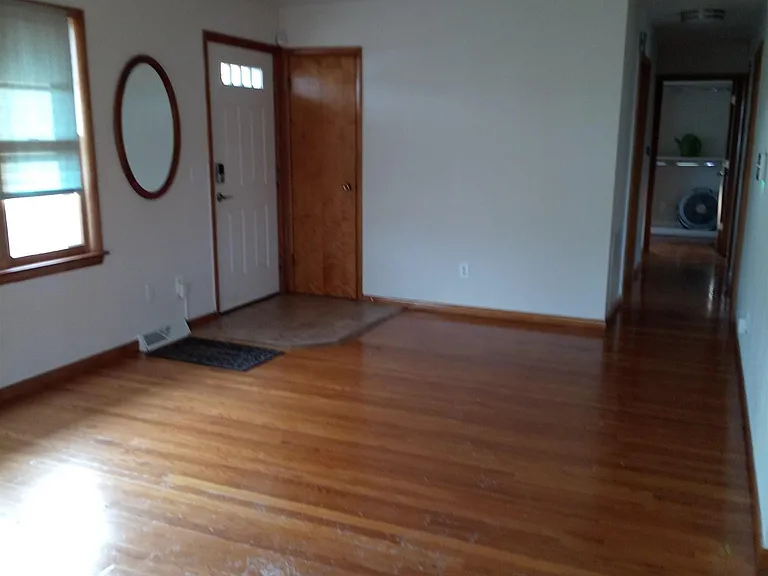 310 S Wynnedale Dr — Photo 2