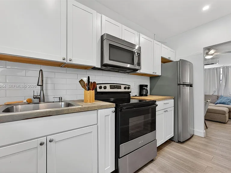 7845 NE Bayshore Ct #16 — Photo 7