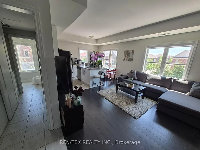 3905 Major Mackenzie Dr W #217 — Photo 3