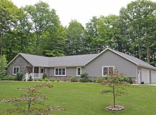 10645 Hemlock Ln, Girard, PA 16417