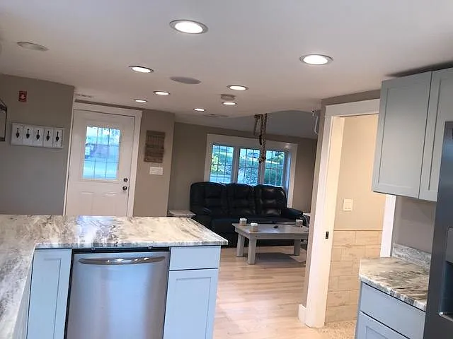 134 Sand Hill Cove Rd — Photo 4