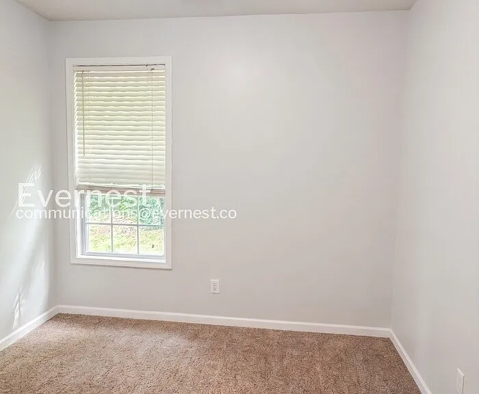 190 Greenland Dr — Photo 19