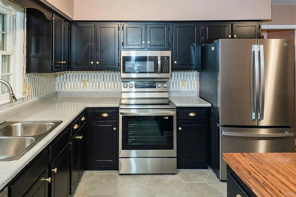 3 bed, 2075 sqft, $1,825 — Photo 4