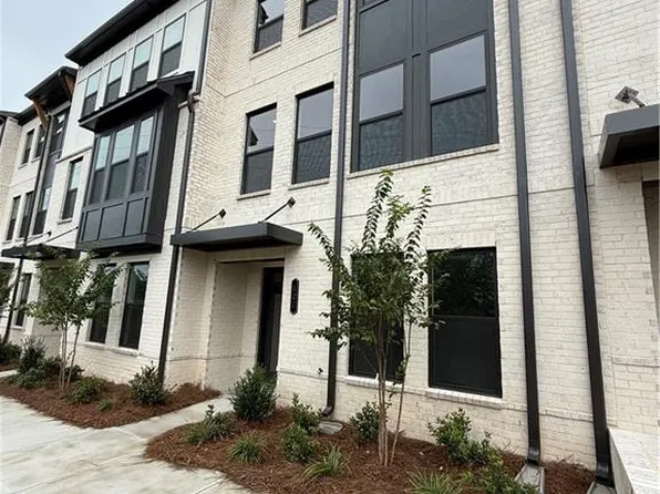 407 Nix Ln, Lawrenceville, GA 30046