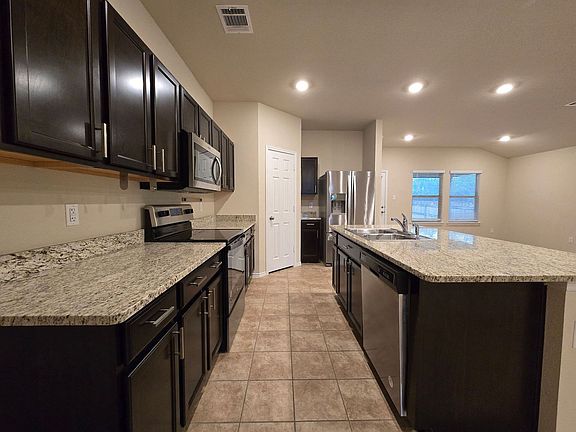 5th image of 9609 Kensley Rose Dr