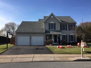 2519 Black Forest Dr N, Coplay, PA 18037