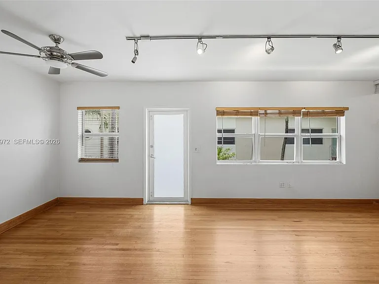 1100 Venetian Way #2B — Photo 6