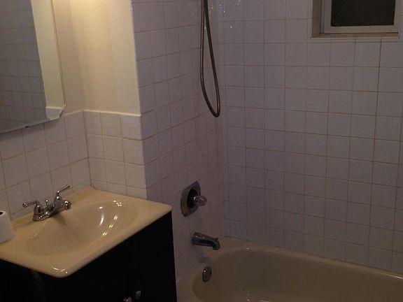 5th image of 1724 W Wabansia Ave #1