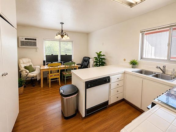 4th image of 5473 Adobe Falls Rd Unit 16