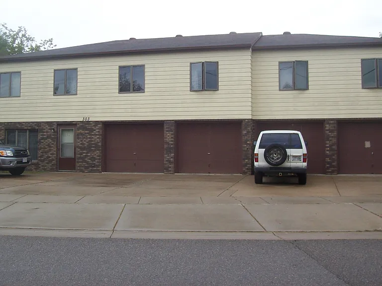 303 Talmadge St #4 — Photo 1