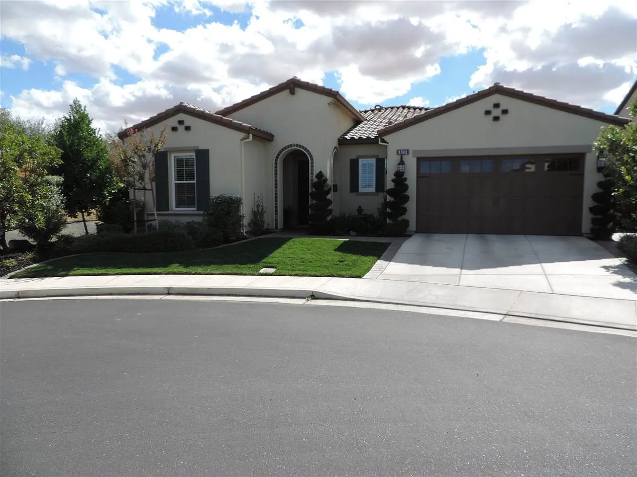 1511 Symphony Cir photo 1