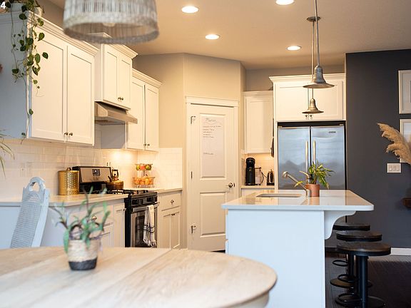 5th image of 6010 NE 59th Ave