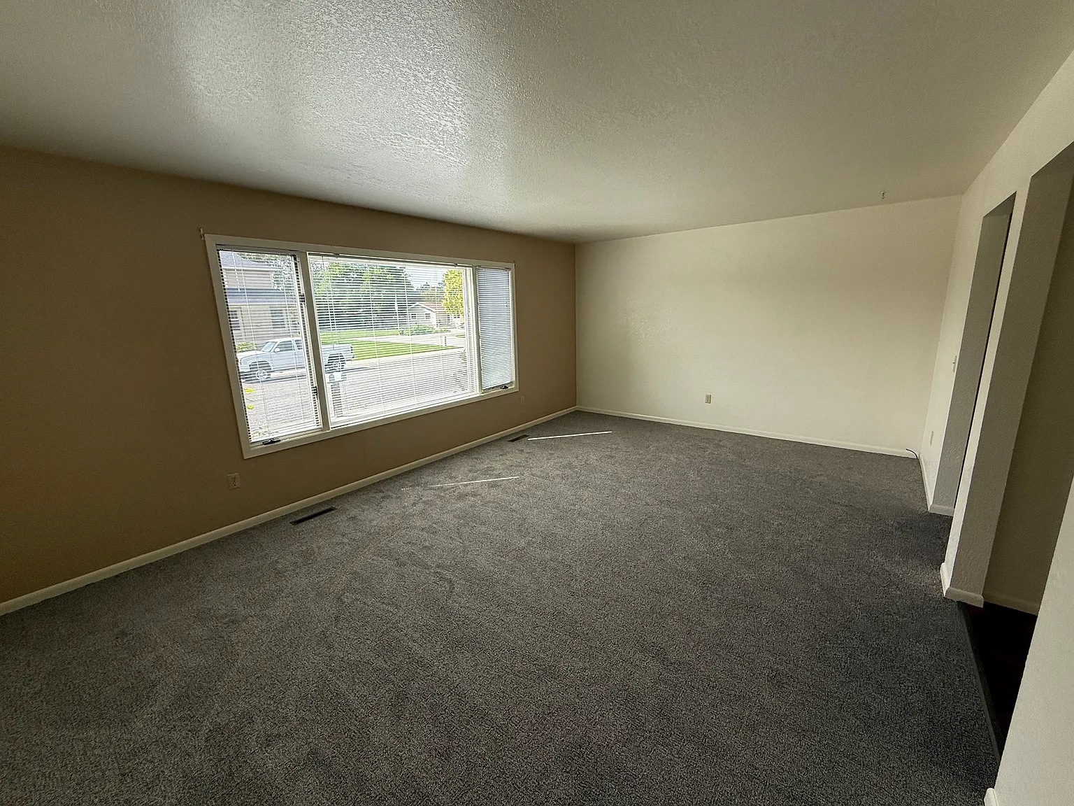 2 bed, 1752 sqft, $1,850 — Photo 2