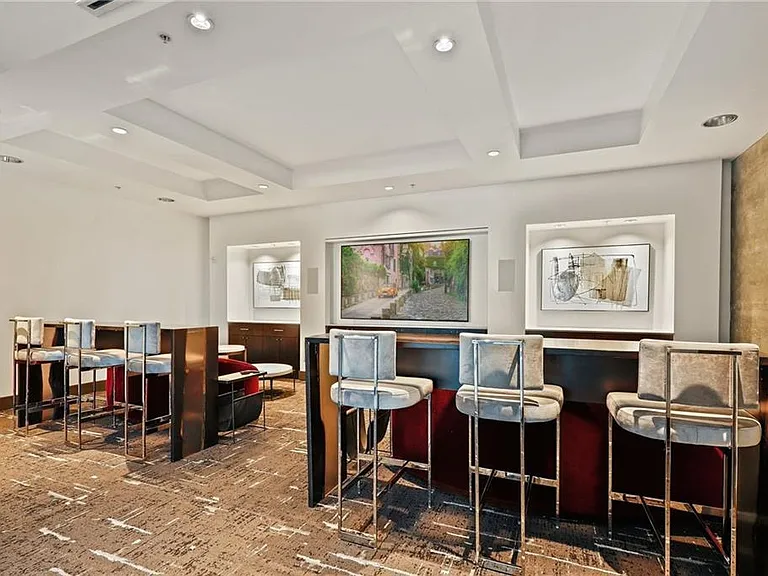 400 W Peachtree St NW #3707 — Photo 38