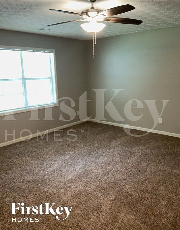 3 bed, 2.0 bath, 1282 sqft, $1,780 — Photo 4
